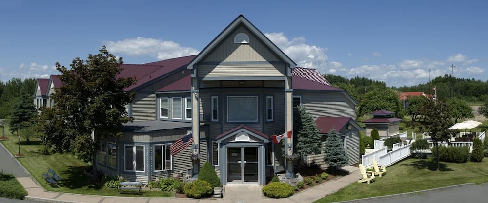 Granite Town Hotel