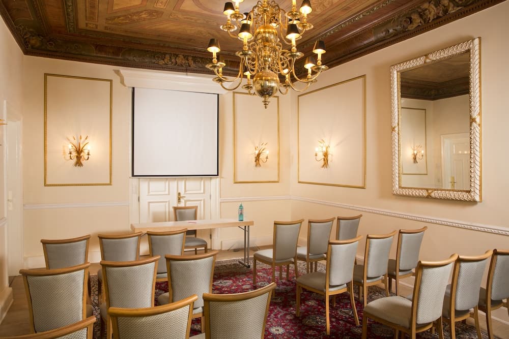 Toplantı salonu/imkânları