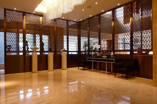 Hung's Mansion