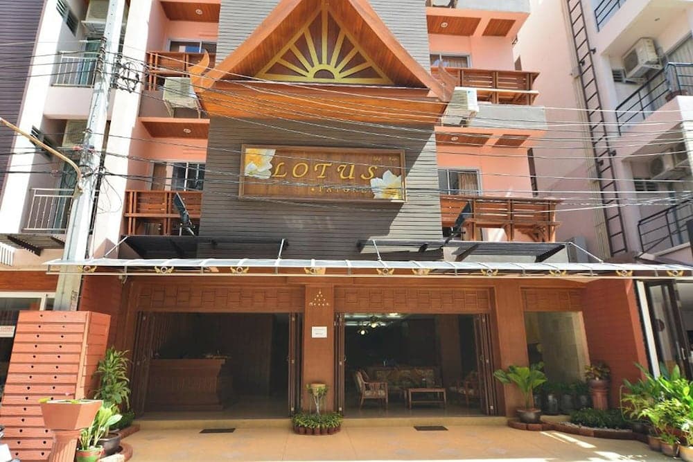 Lotus Hotel Patong