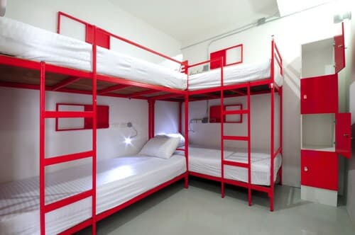 Jellybean Ezy Hostel Sathorn