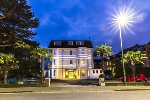 The Connaught Lodge
