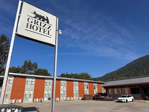 Grizz Hotel