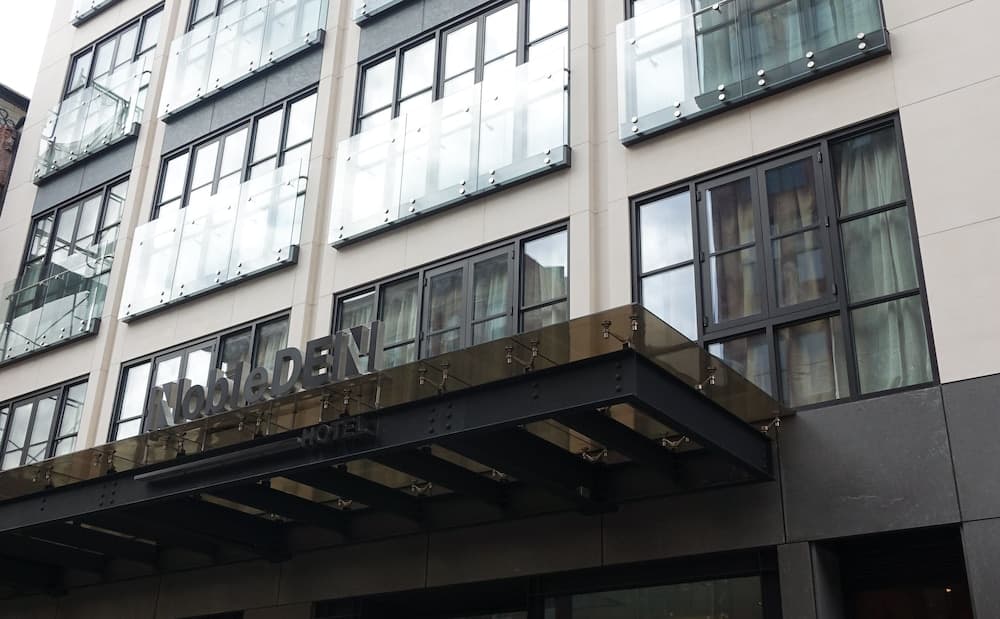 NobleDEN Hotel