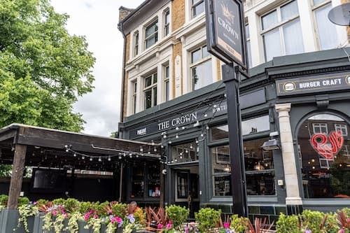 PubLove @ The Crown, Battersea - Hostel