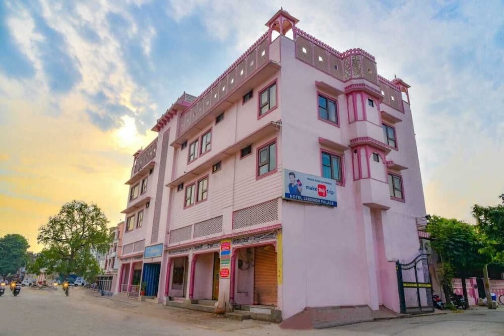 Hotel Jaisingh Palace