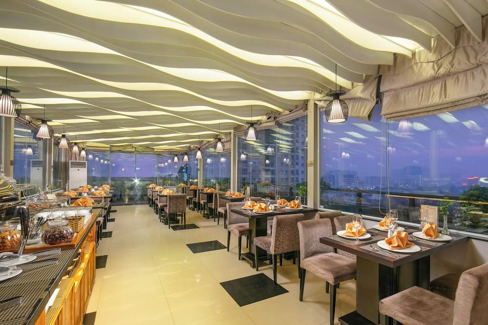 Parkside Sunline Hotel