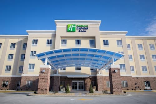 Holiday Inn Express & Suites Edwardsville by IHG