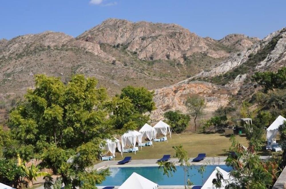 Aravali Silence Lakend Resorts & Adventures