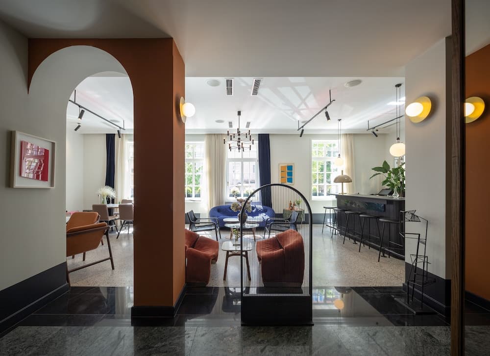 Lobi dinlenme salonu