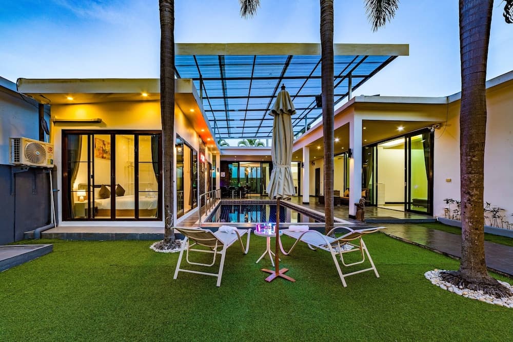 4 Bedroom Modern Pool Villa BL10
