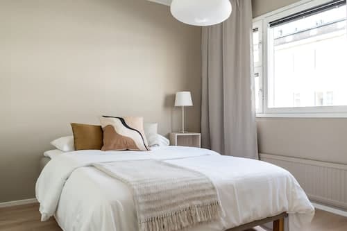 Fully renovated 3br apartment with sauna