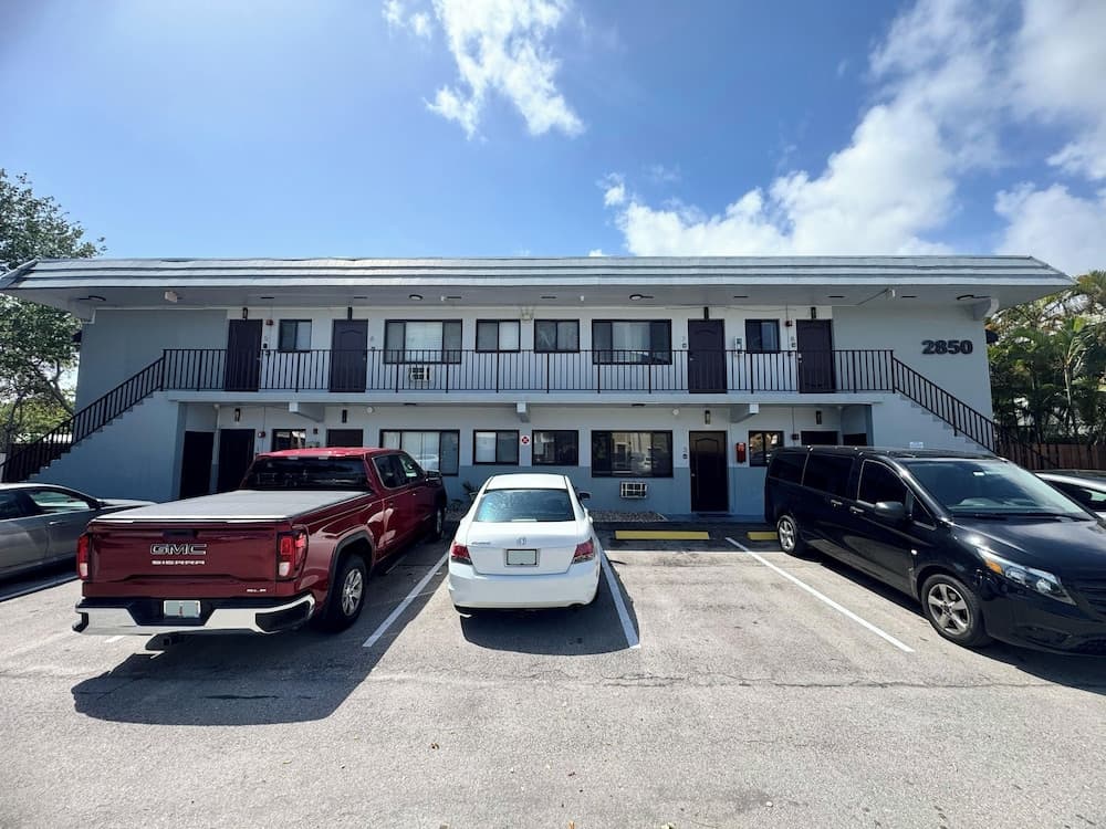 Bayview Apartments by Lowkl