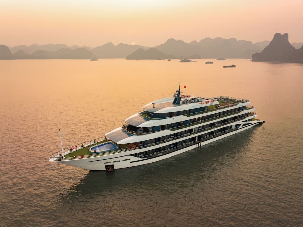 M'Gloria Cruise