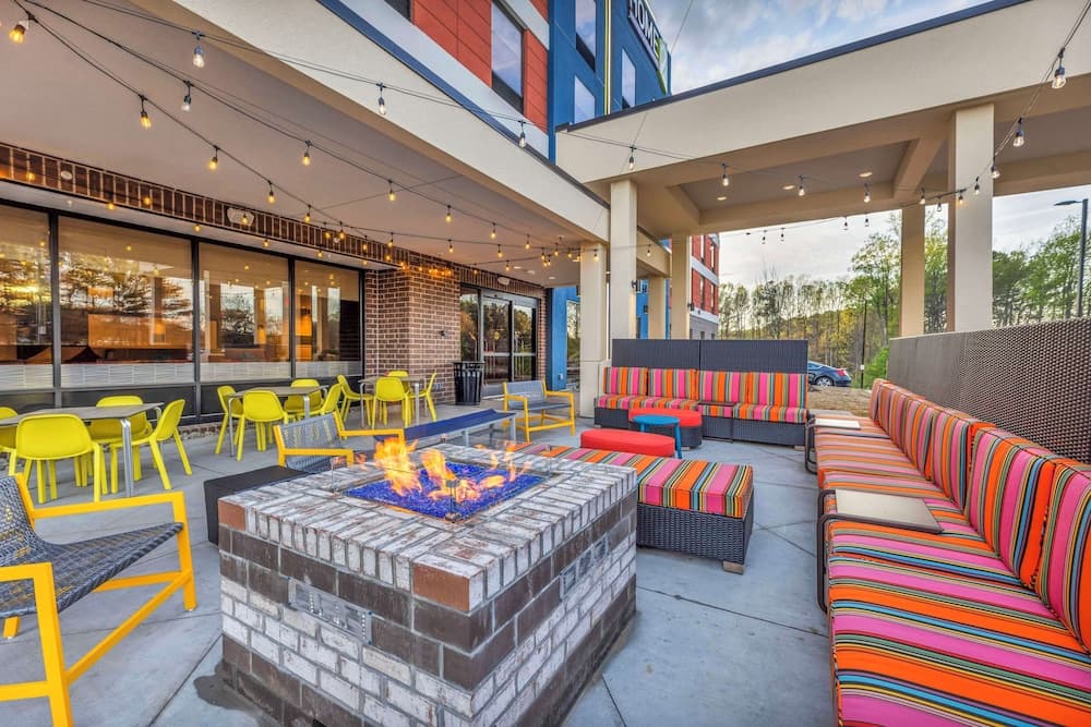 Home2 Suites by Hilton Raleigh West Lenovo Center