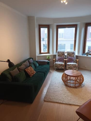 2ndhomes 144 m2 Stylish 3BR Center Home