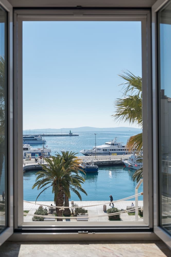 Konaklama yerinin ön cephesi