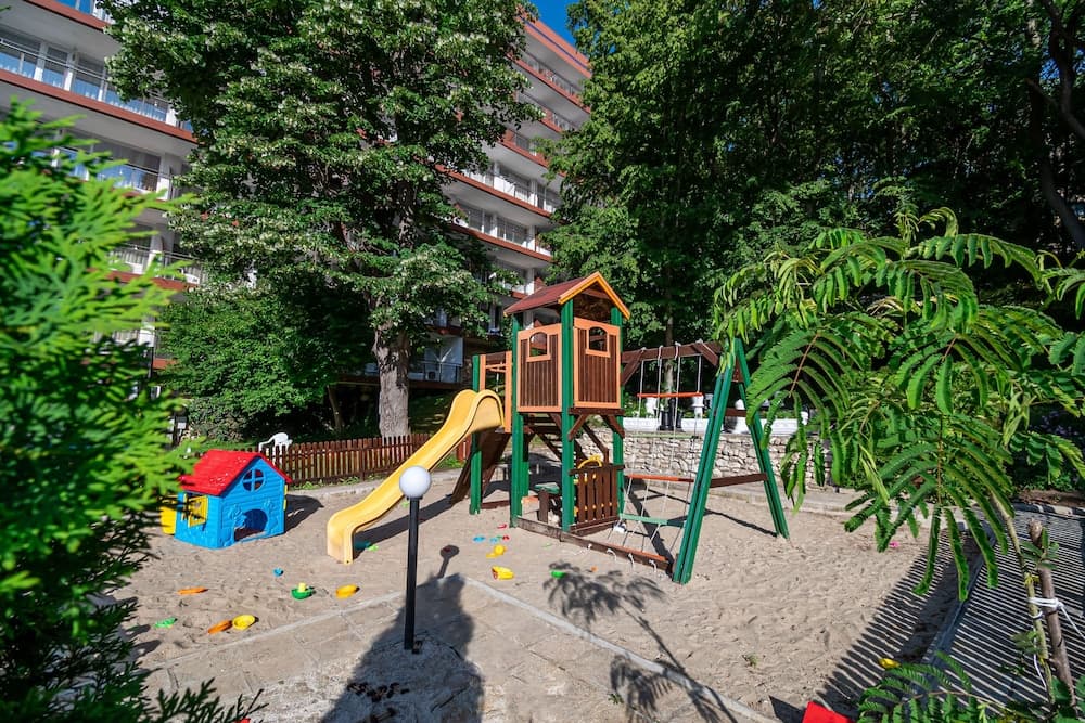 Çocuklar için oyun alanı - dış mekân