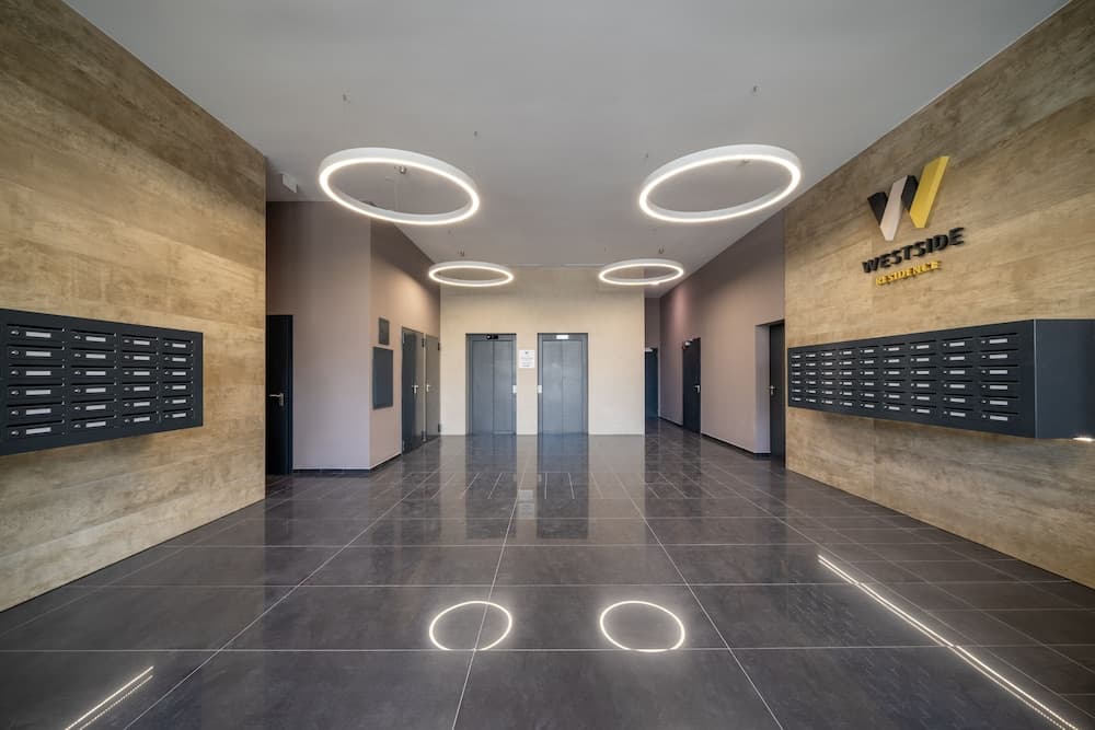 WestSide Apartments by Urbanrent