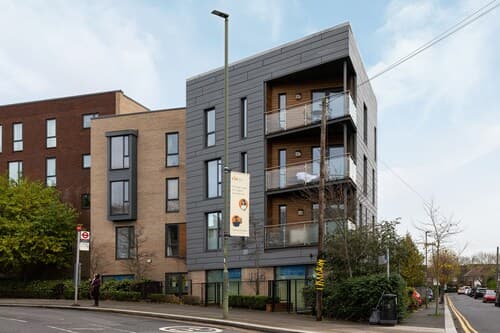 Premium 2 Bed Flat near Colindale Station