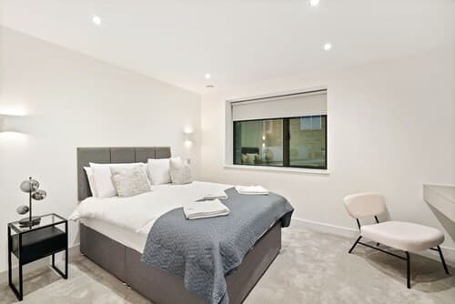 Executive 1 & 2 Bed Apartments in the Heart of London, Free WiFi by City Stay London