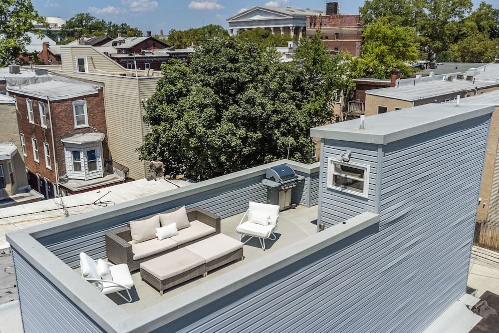 Trendy Fairmount Gem Roof Deck