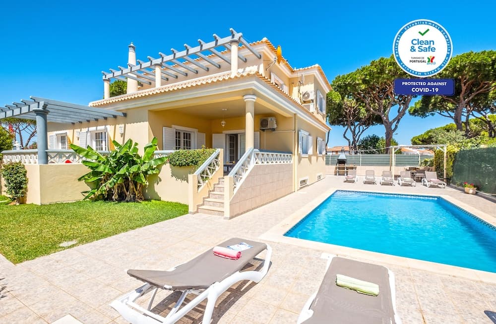 Villa Caly
