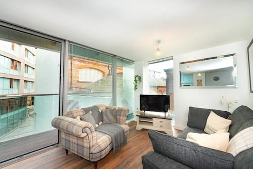 City Centre Gem, Free Parking,private Balcony 2bed