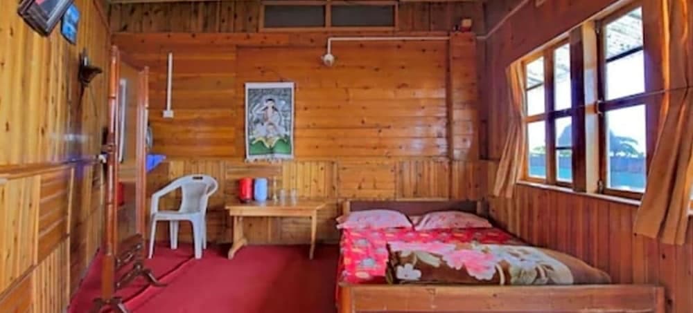 Goroomgo Lava View Lava Kalimpong