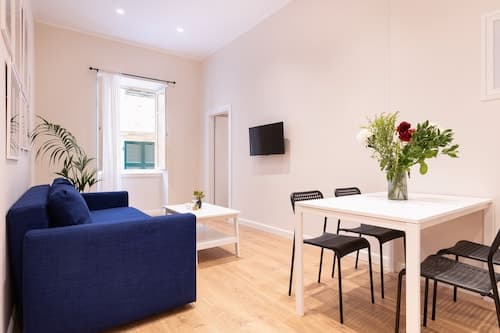 Casa Moderna - Two Bedroom Apartment