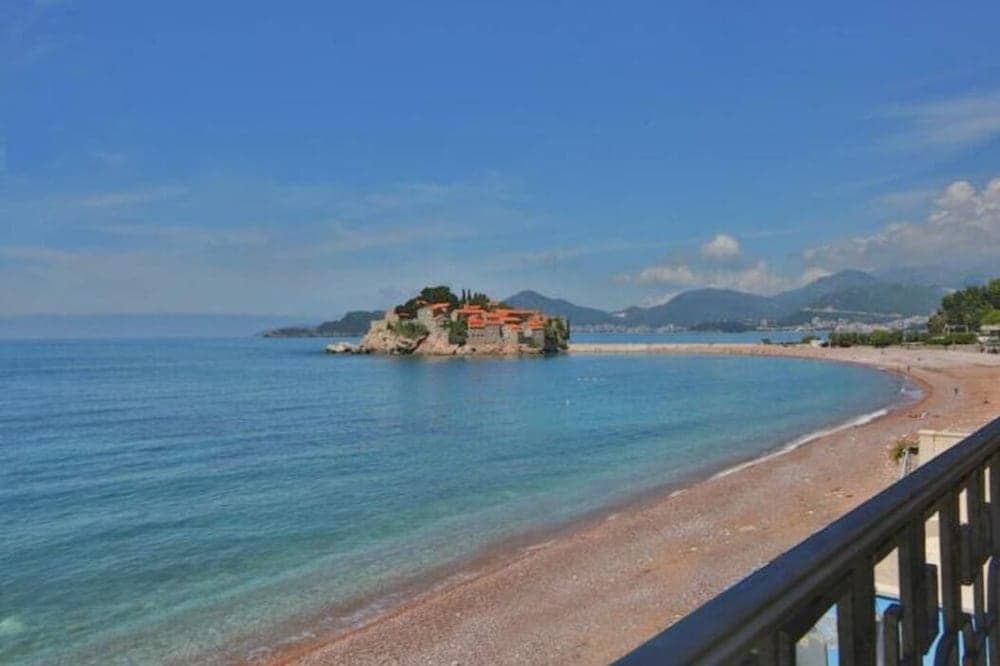 Beach Apartments Montesan