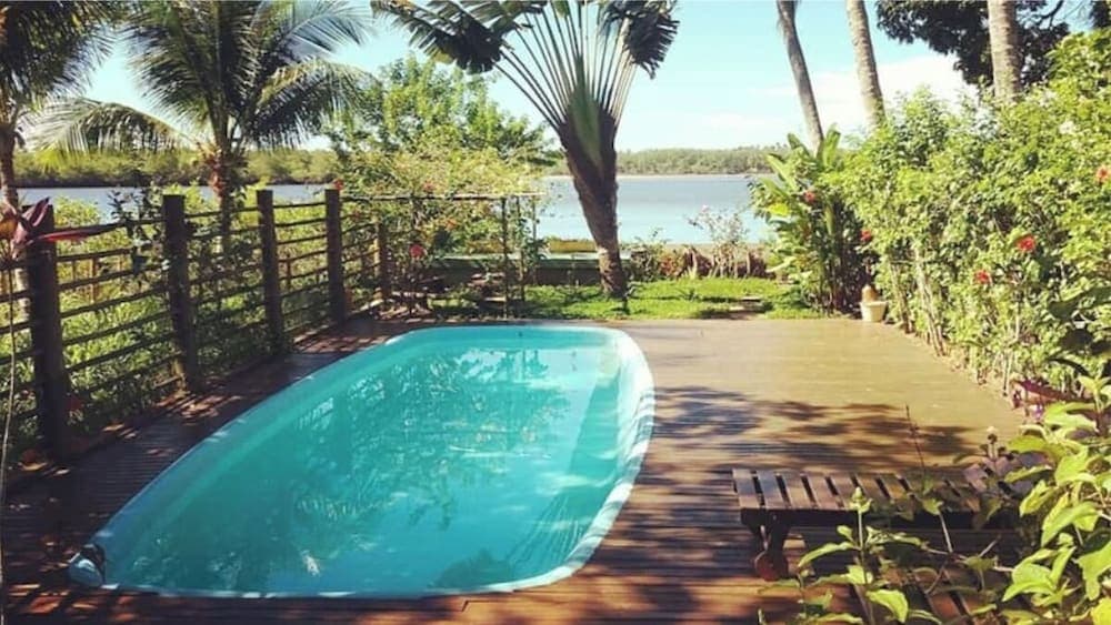 Casa de Temporada 4 Coqueiros, 16 Hóspedes, Piscina, 4 Suítes e Churrasqueira em Itacaré Bahia