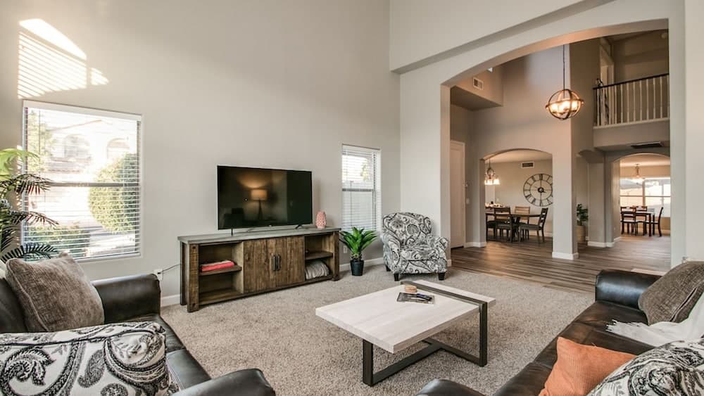 Massive 5 Bdrm Getaway W/pool, Hot Tub, Game Room!