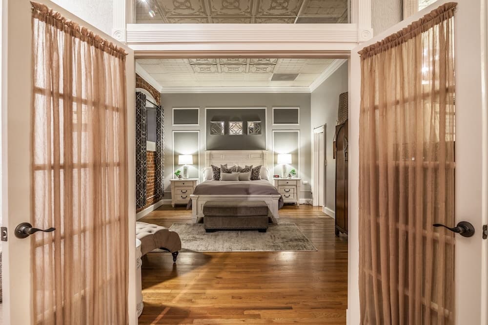 Elegant Loft-style Retreat in Old Firehouse Alley