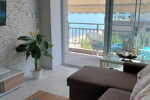 Apartment - Sleeps 2 - Parking - Balcony