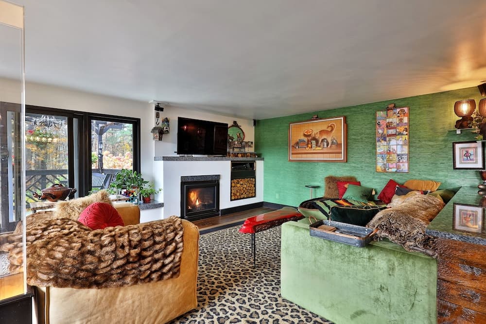 The Green House: Killington's Most Unique Ski Home 4 Bedroom Home