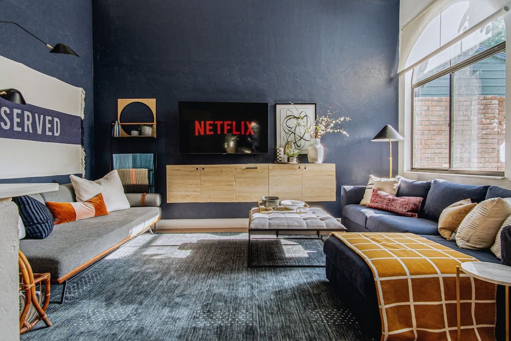 Quiet Convenient and Modern Haven