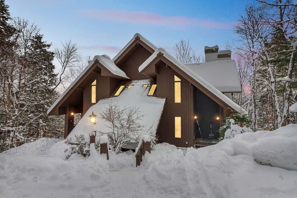 Slopeside In Okemo - Beautifully Renovated Spacious Family Townhouse 3 Bedroom Townhouse by RedAwning