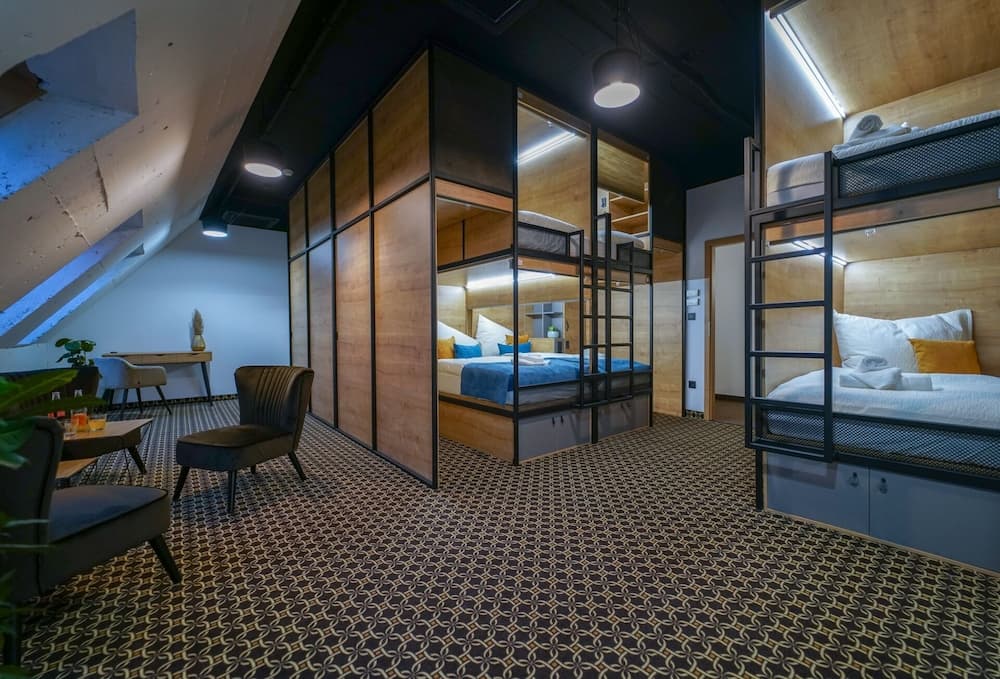 CHORS like a hotel - Hostel