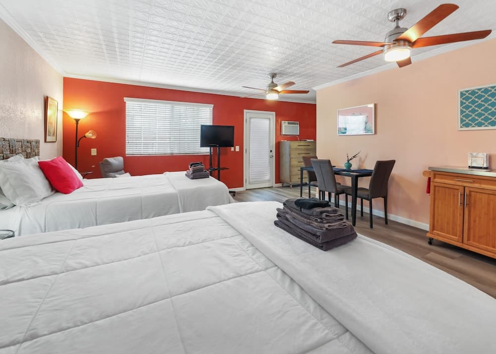 Sequoia Park CA Coast Wineries Skiing-All Day Trips from Comfy Apt