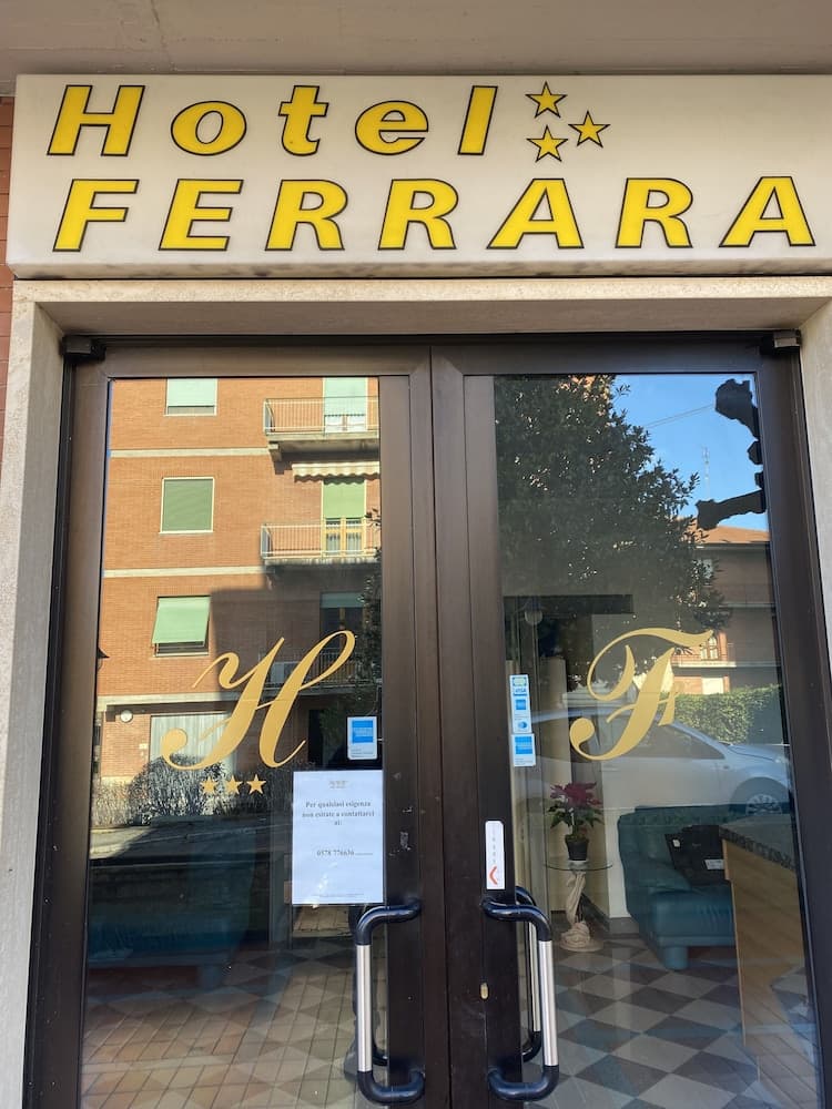 Konaklama yerinin ön cephesi