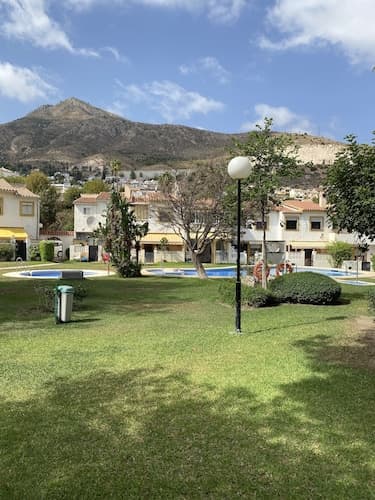 Chalet adosado corta temporada