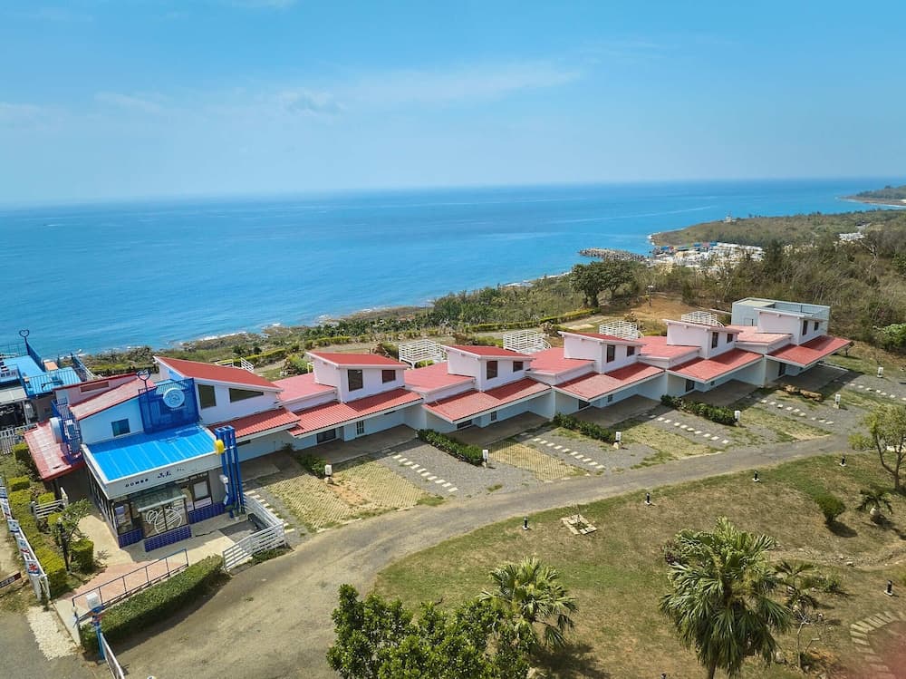 CLIFF VILLA