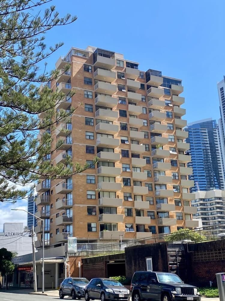 Paradise Towers Surfers Paradise