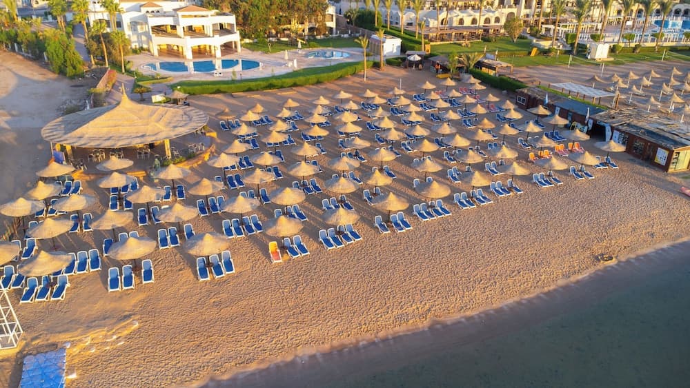 Ivy Cyrene Island Aqua Park Resort