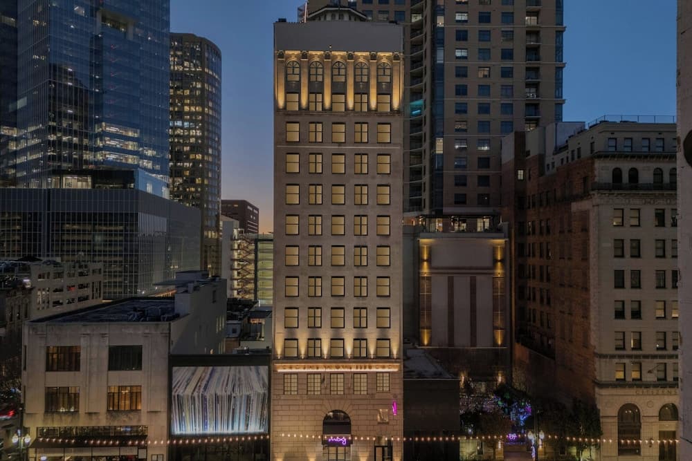 Moxy Houston Downtown