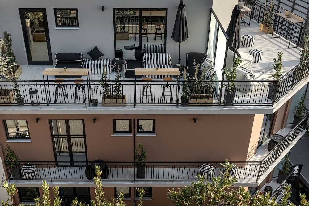 Clyde Athens by Nin&Bau