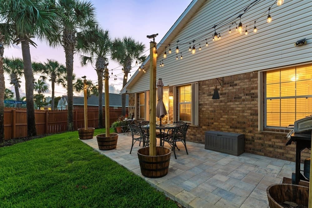 Shore To Please 4 Bedroom Home by RedAwning