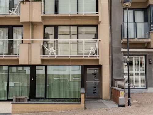 Apartment in Knoke Near the Beach