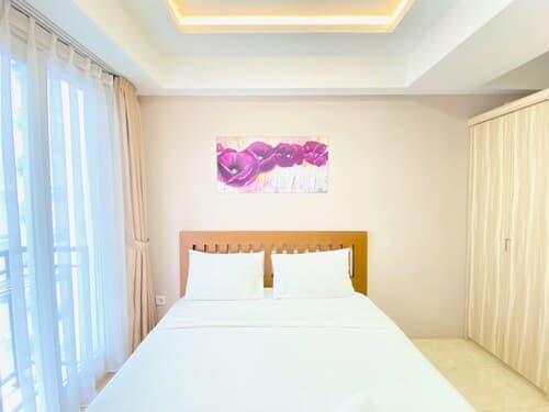 Homey Studio Room At Grand Asia Afrika Apartment